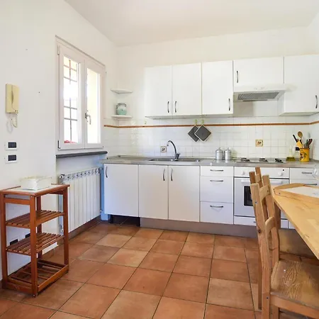 Holiday home 4 Bedroom Cozy In *