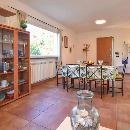 Holiday home 4 Bedroom Cozy In