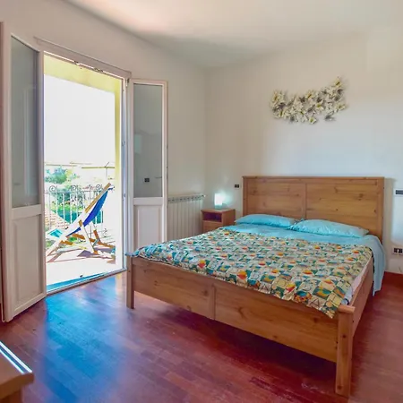 Holiday home 4 Bedroom Cozy In