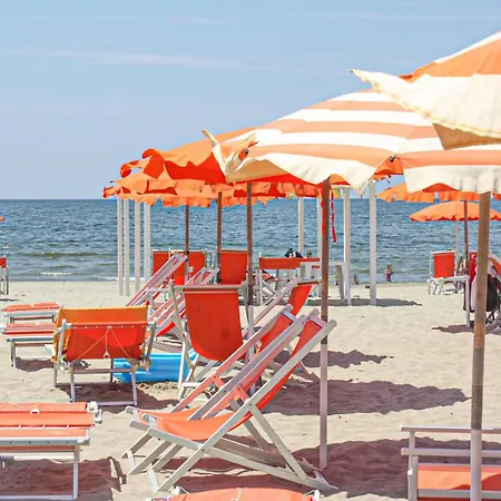 Holiday home 4 Bedroom Cozy In Lido di Camaiore