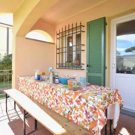 4 Bedroom Cozy In Lido di Camaiore